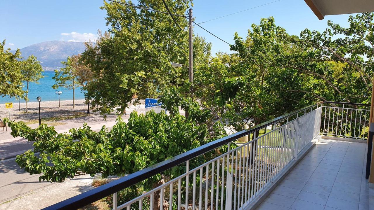 Nafpaktos Beach House Sea View Apartment First Floor 外观 照片
