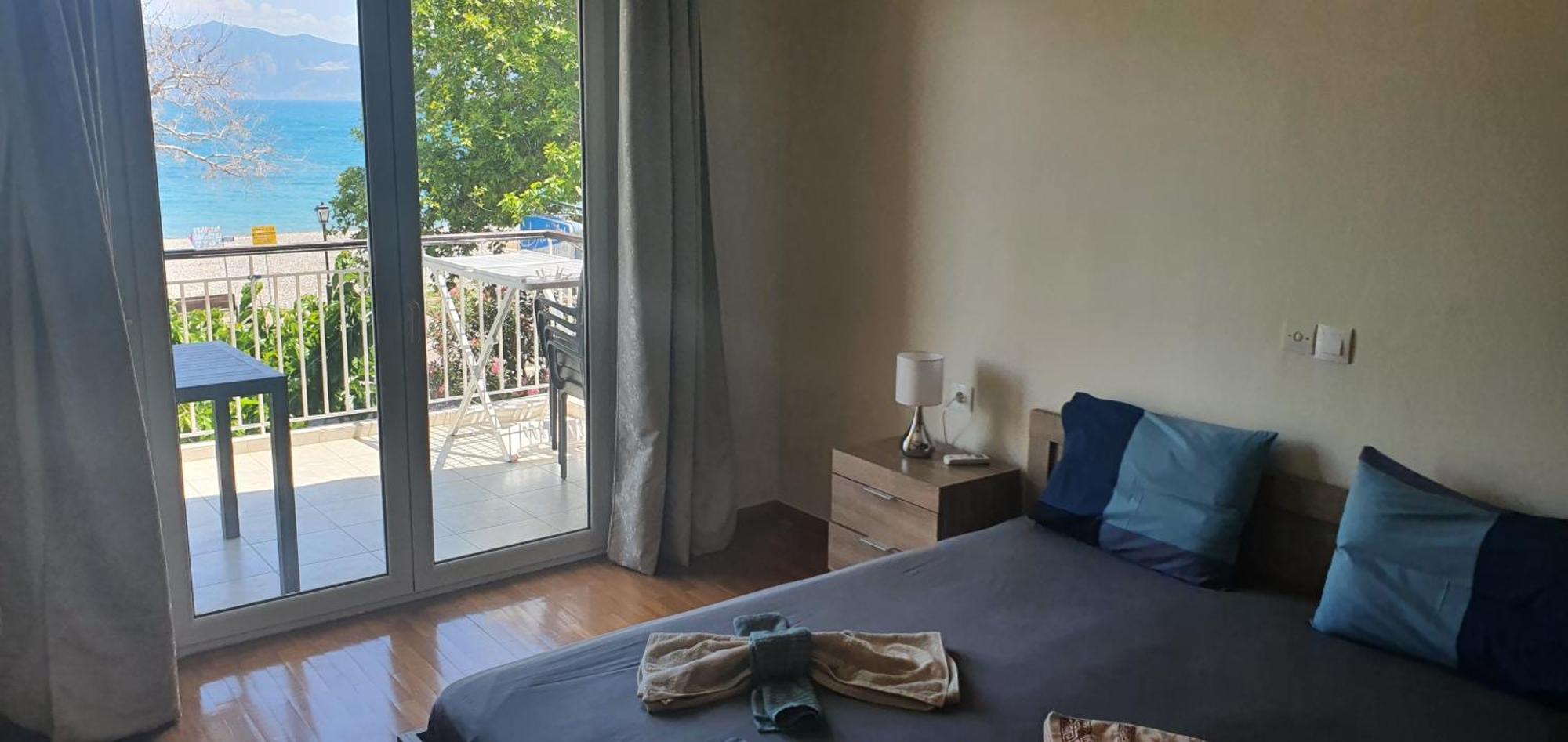 Nafpaktos Beach House Sea View Apartment First Floor 外观 照片